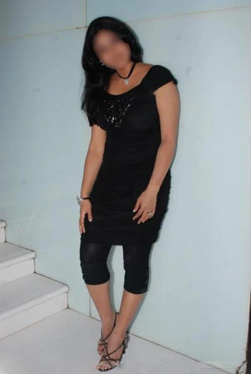 Call Girls Udyog Vihar